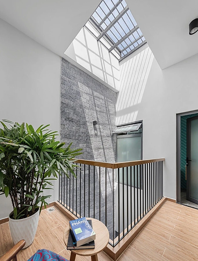 Có nên đặt giếng trời giữa nhà? Giải mã phong thủy Trung Cung đắc địa