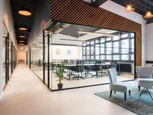 Bố trí nội thất văn phòng theo phong thủy: Bí quyết Tăng Hiệu Suất và Hút Tài Lộc