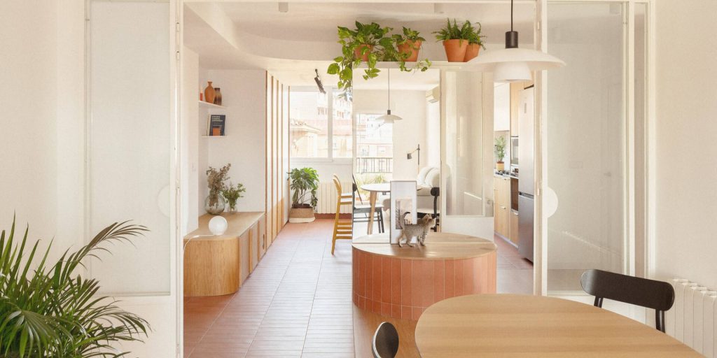 Nhà có 3 cửa thông nhau: Đại kỵ "Xuyên Tâm Sát" và cách hóa giải triệt để